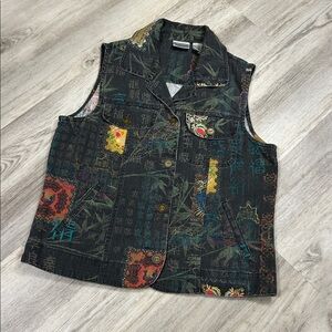 Chico's Linen & Cotton Blend Asian Script Graphic Streetwear Button Front Vest